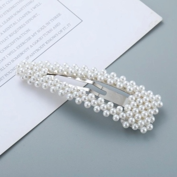 Golden Threads Accessories - Pearl Side Hair Clip